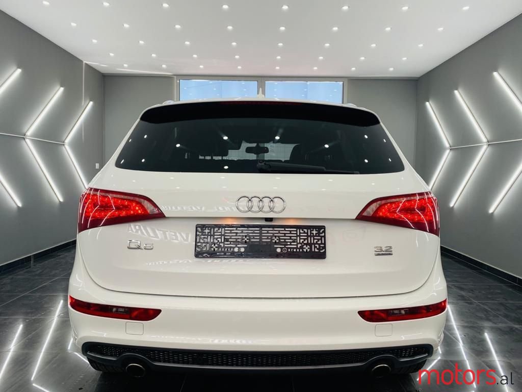 2012' Audi Q5 photo #5