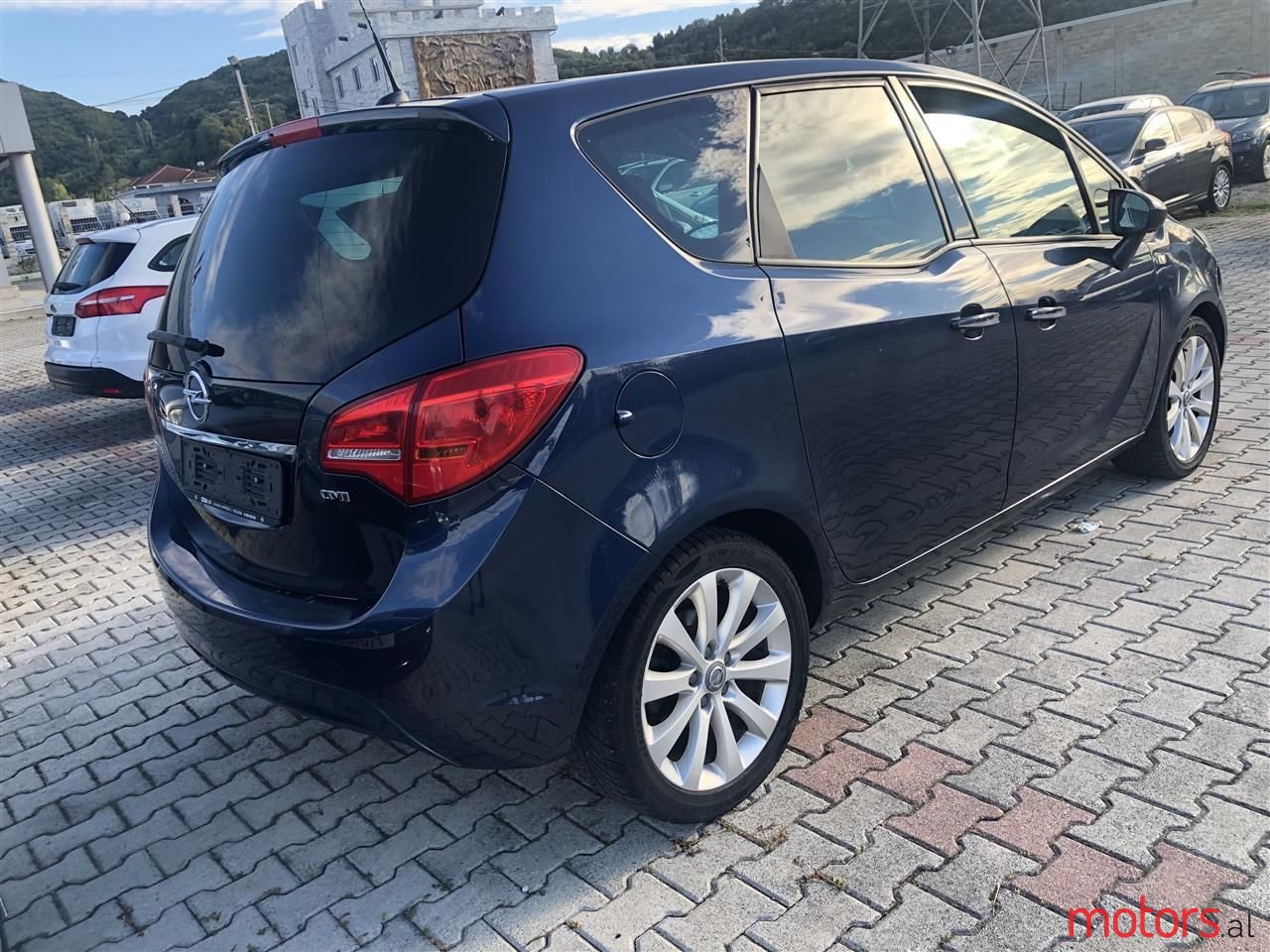 2011' Opel Meriva photo #3