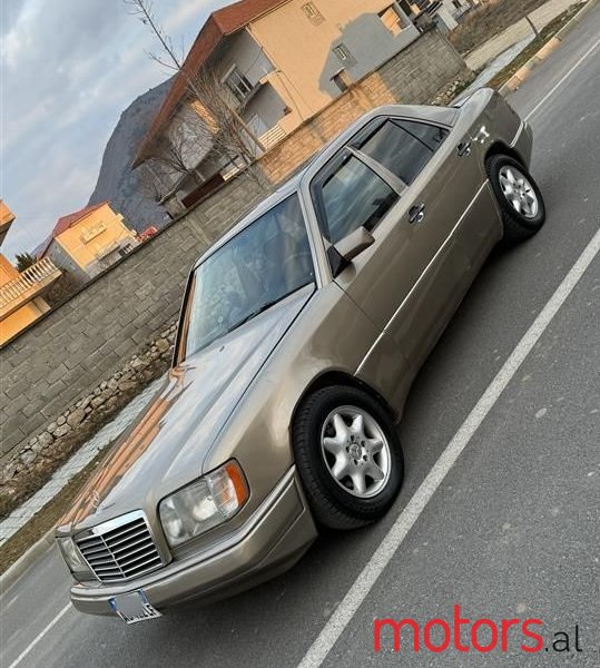 1990' Mercedes-Benz 200 photo #2