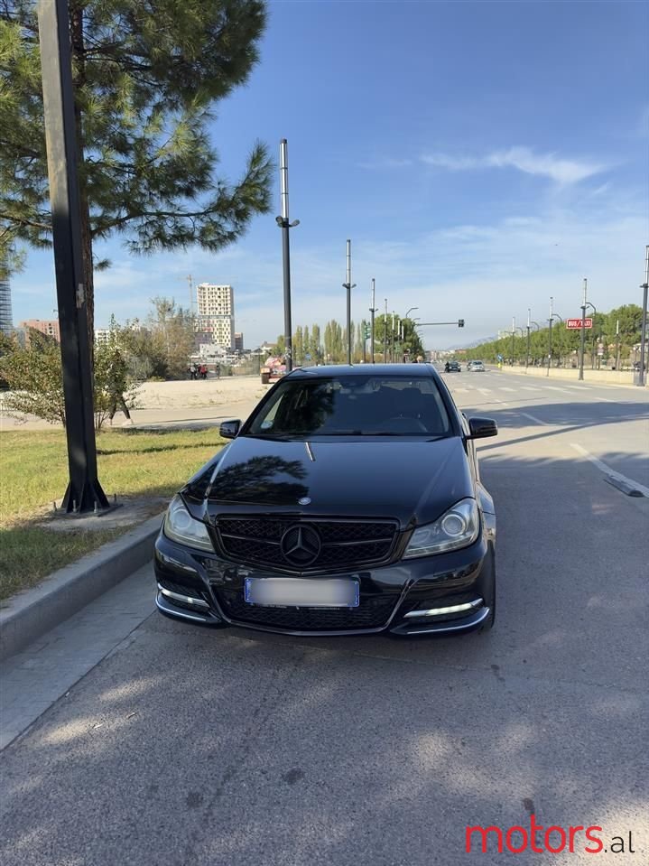 2012' Mercedes-Benz C 220 photo #3