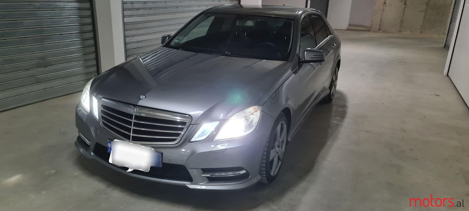 2012' Mercedes-Benz E 220 photo #4