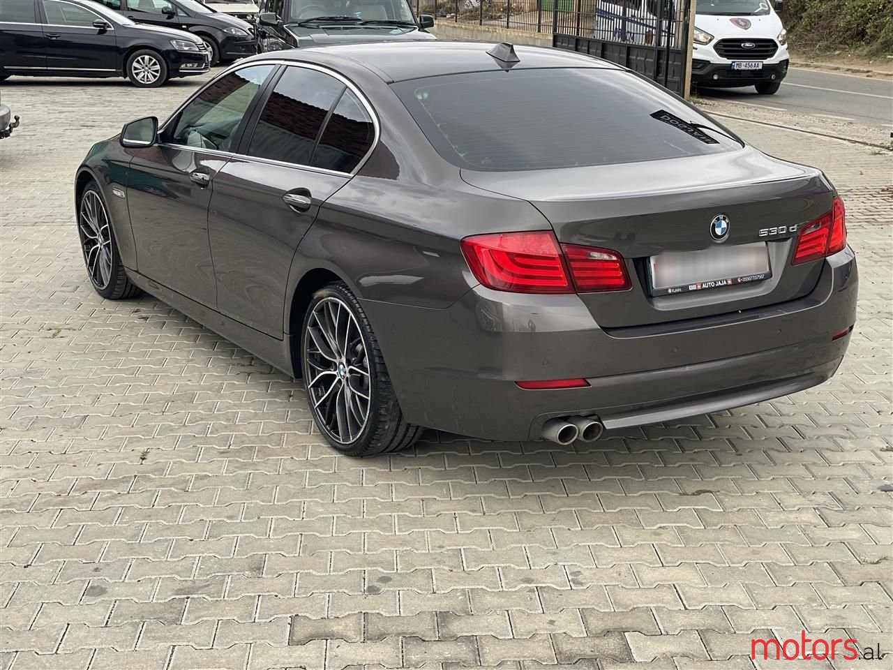 2010' BMW 530 photo #6