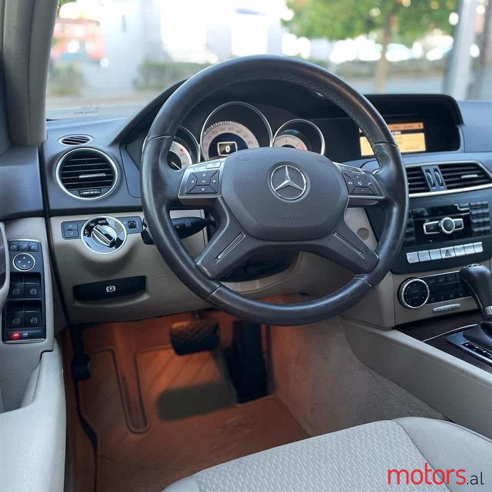 2012' Mercedes-Benz C 200 photo #4