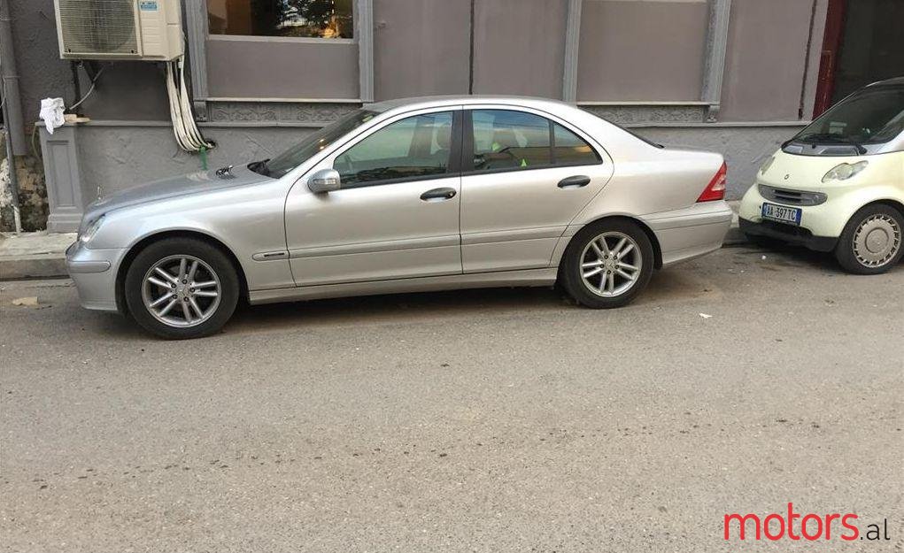 2005' Mercedes-Benz C 200 photo #1