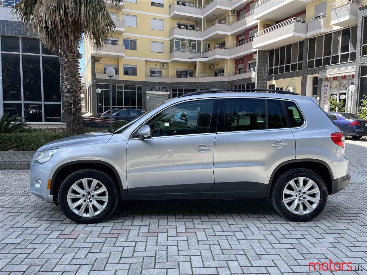 2012' Volkswagen Tiguan photo #4
