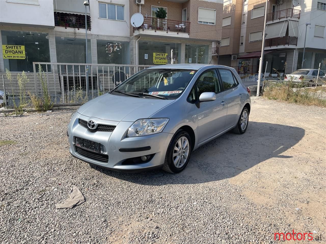 2008' Toyota Auris photo #1