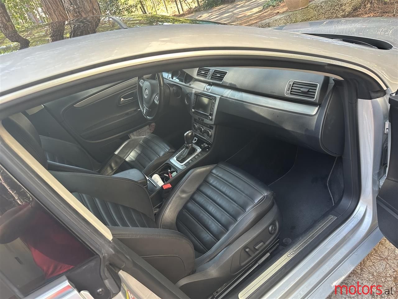 2015' Volkswagen Passat photo #5