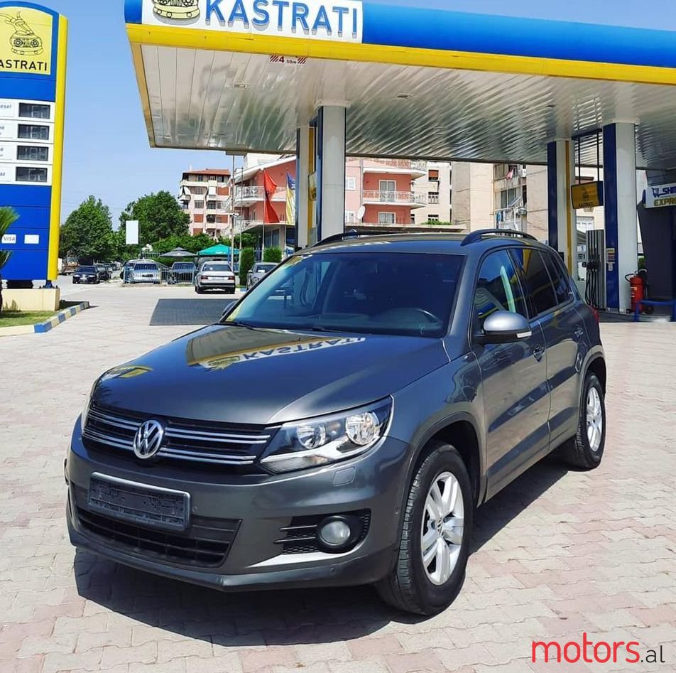 2012' Volkswagen Tiguan photo #1