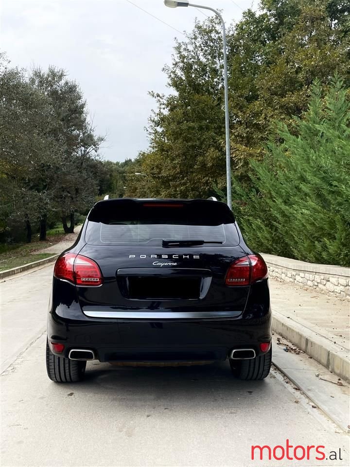 2012' Porsche Cayenne photo #5