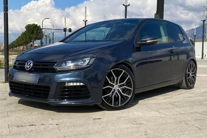 2011' Volkswagen Golf
