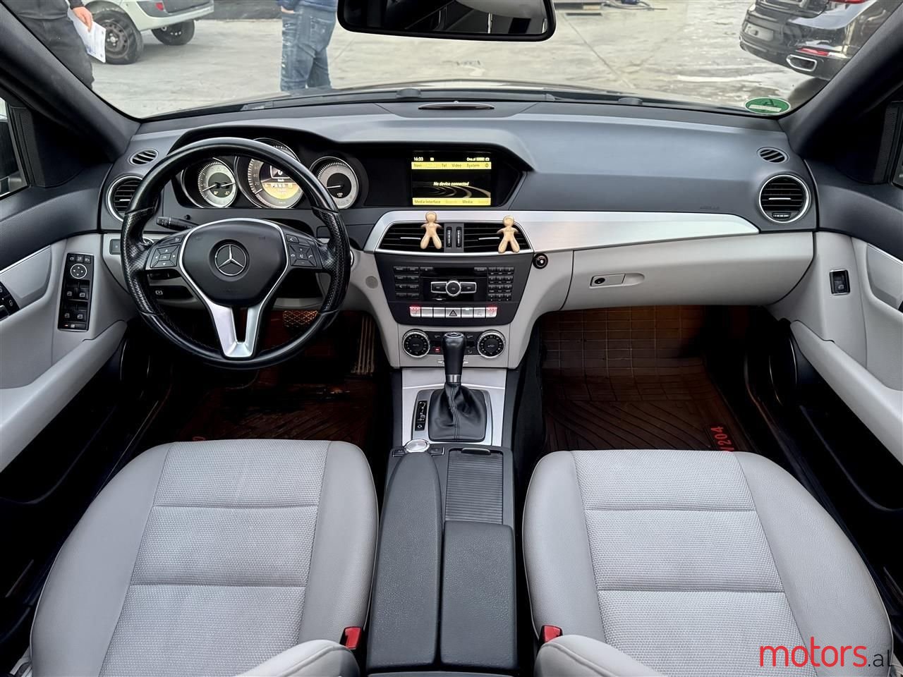 2013' Mercedes-Benz C 250 photo #5