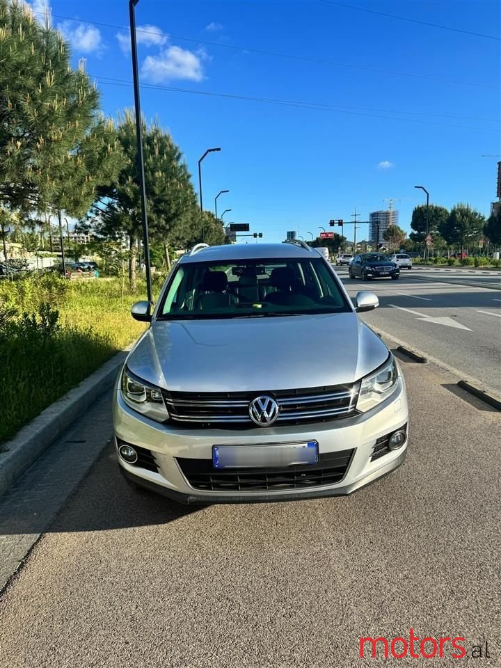 2012' Volkswagen Tiguan photo #1