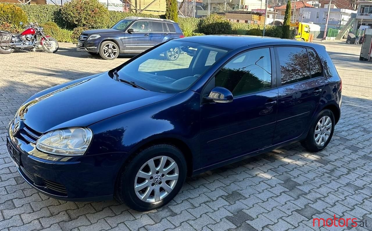 2005' Volkswagen Golf photo #3