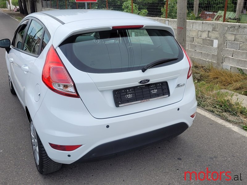 2013' Ford Fiesta photo #4