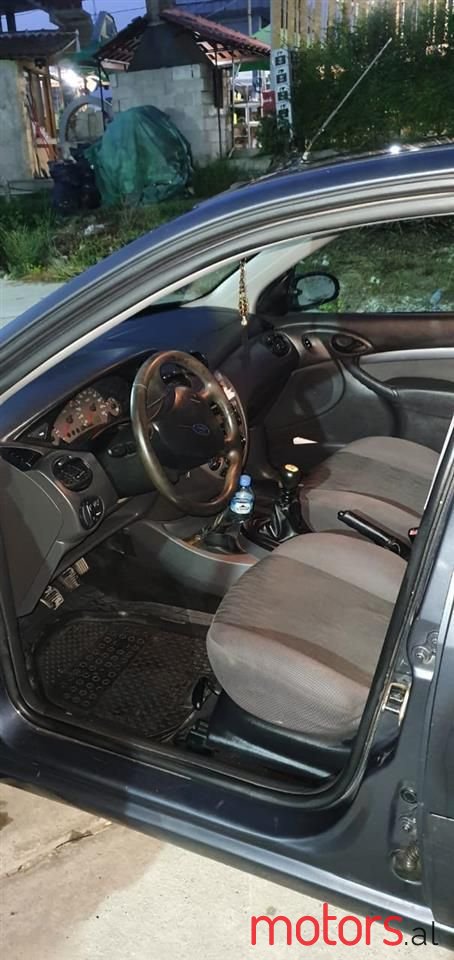 2001' Ford Focus photo #5