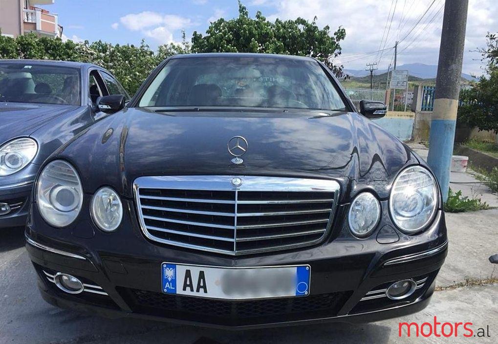 2008' Mercedes-Benz E 320 photo #1