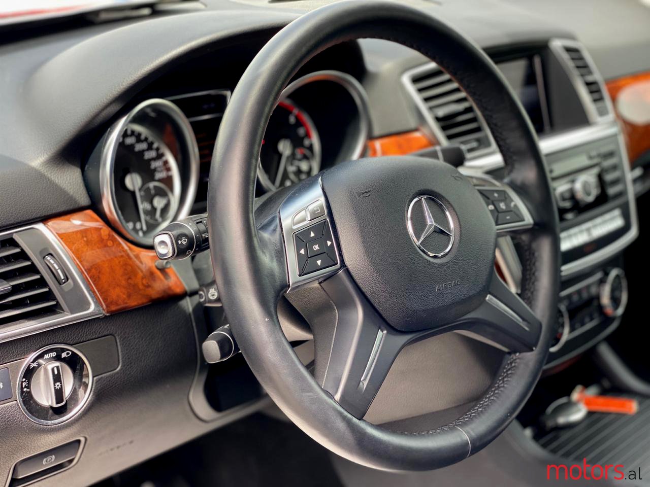 2013' Mercedes-Benz ML 350 photo #3