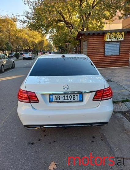2014' Mercedes-Benz E 200 photo #3