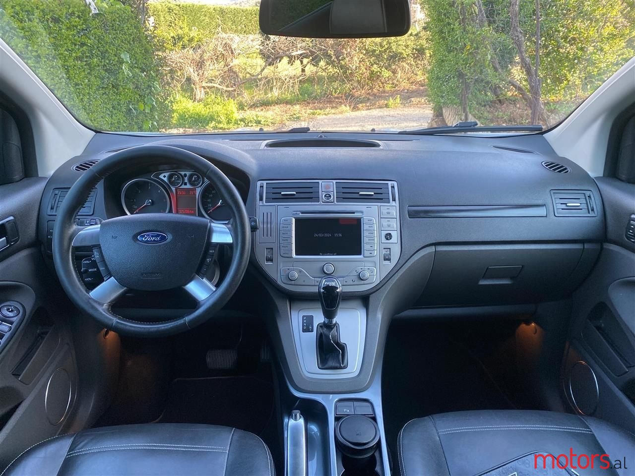 2011' Ford Kuga photo #3