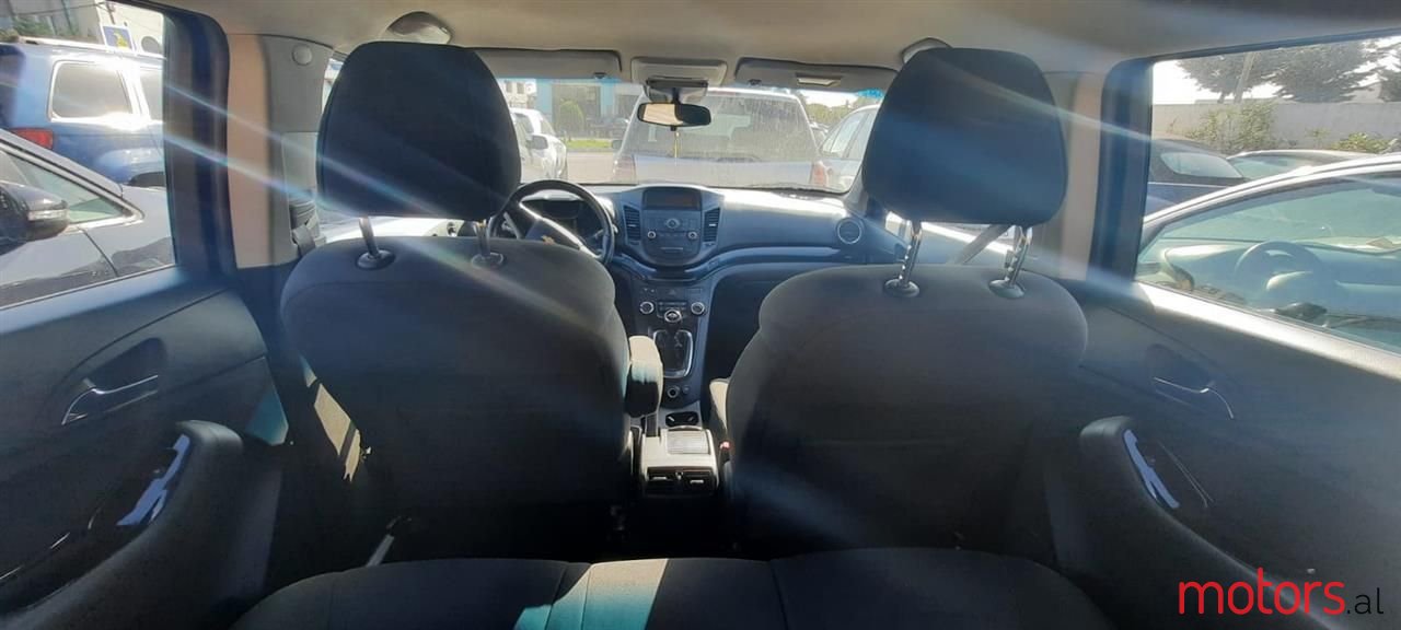 2011' Chevrolet Orlando photo #5