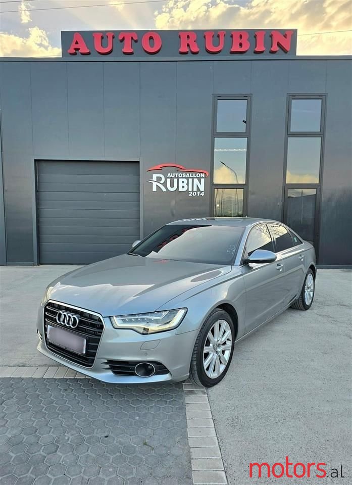 2013' Audi A4 photo #1