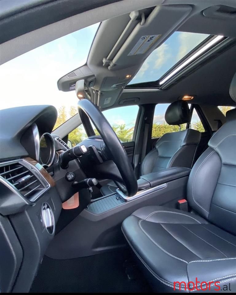 2012' Mercedes-Benz ML 350 photo #6