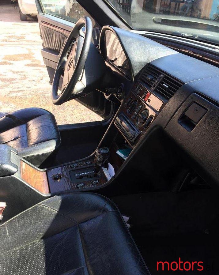 1997' Mercedes-Benz C 220 photo #1