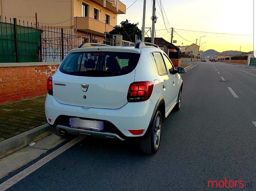 2017' Dacia Sandero photo #3