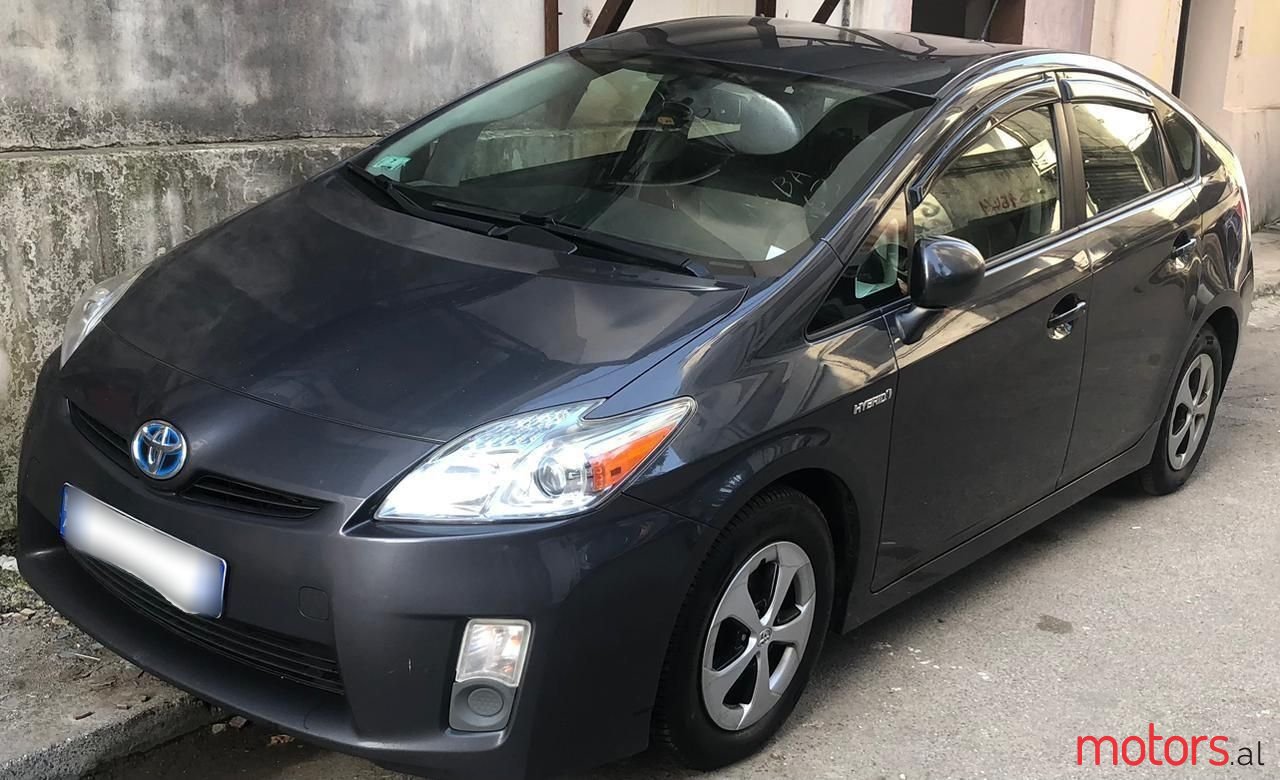 2011' Toyota Prius photo #1