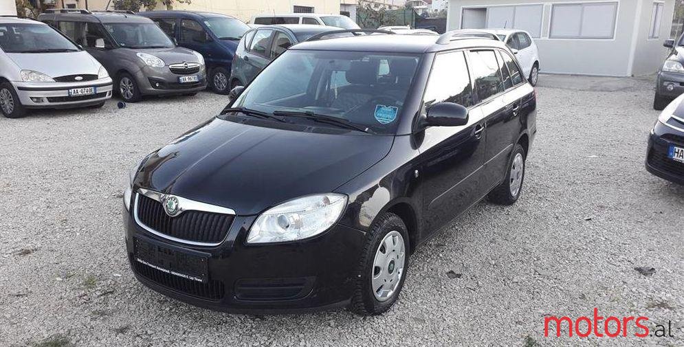 2009' Skoda Fabia photo #1