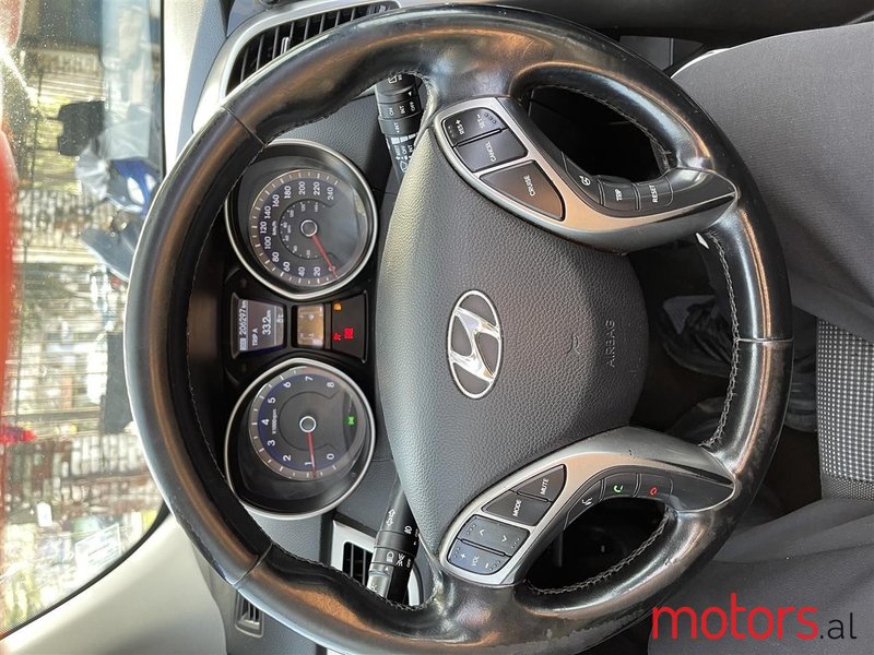 2013' Hyundai Elantra photo #5