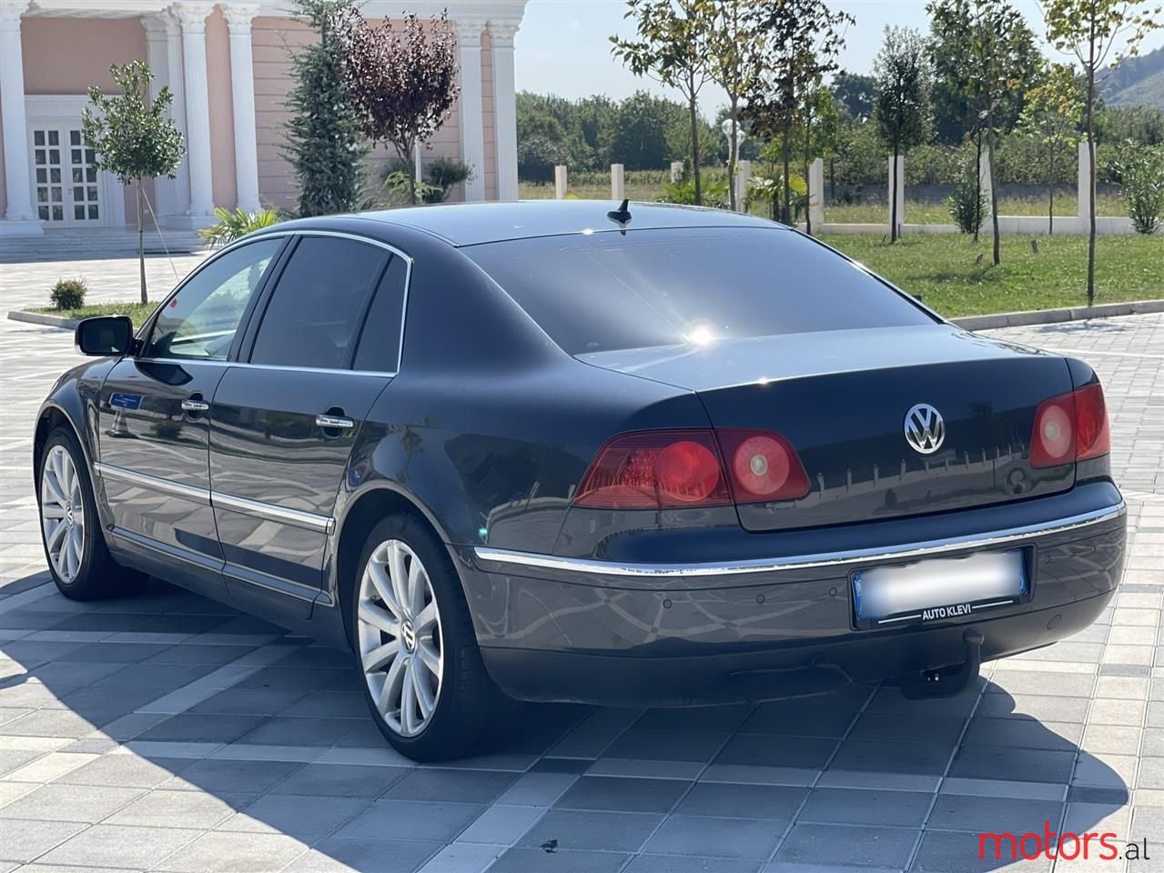 2009' Volkswagen Phaeton photo #6