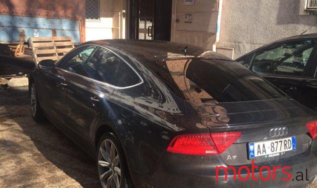 2011' Audi A7 photo #2