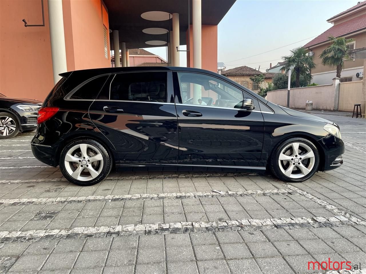 2014' Mercedes-Benz B 180 photo #6