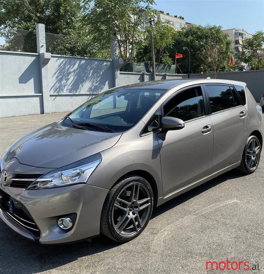 2014' Toyota Verso photo #1