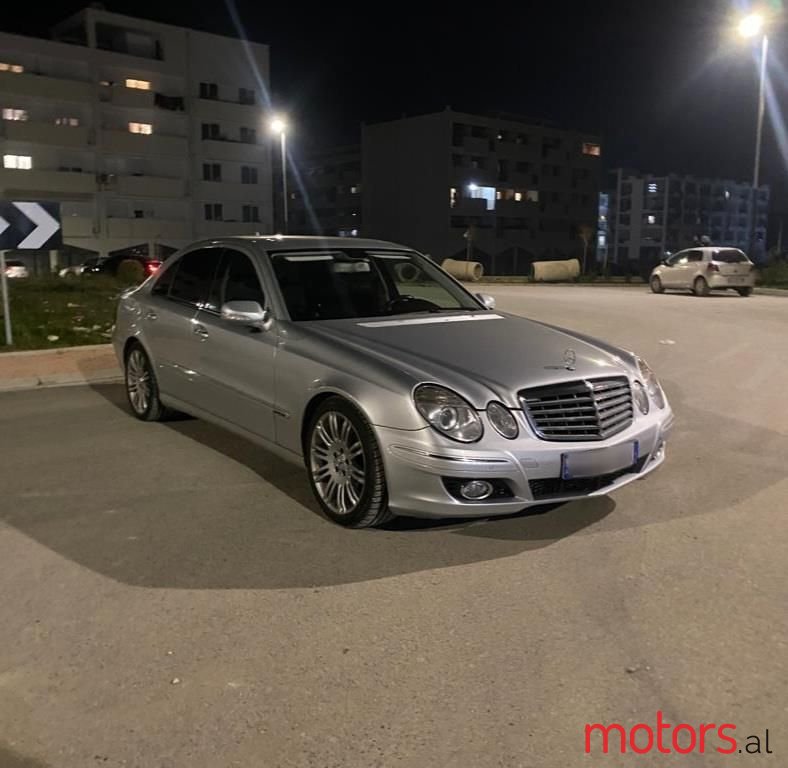 2008' Mercedes-Benz E 320 photo #4