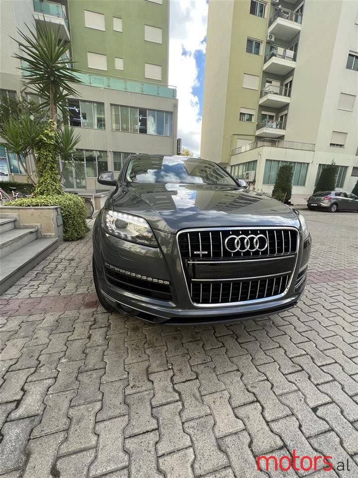 2015' Audi Q7 photo #4