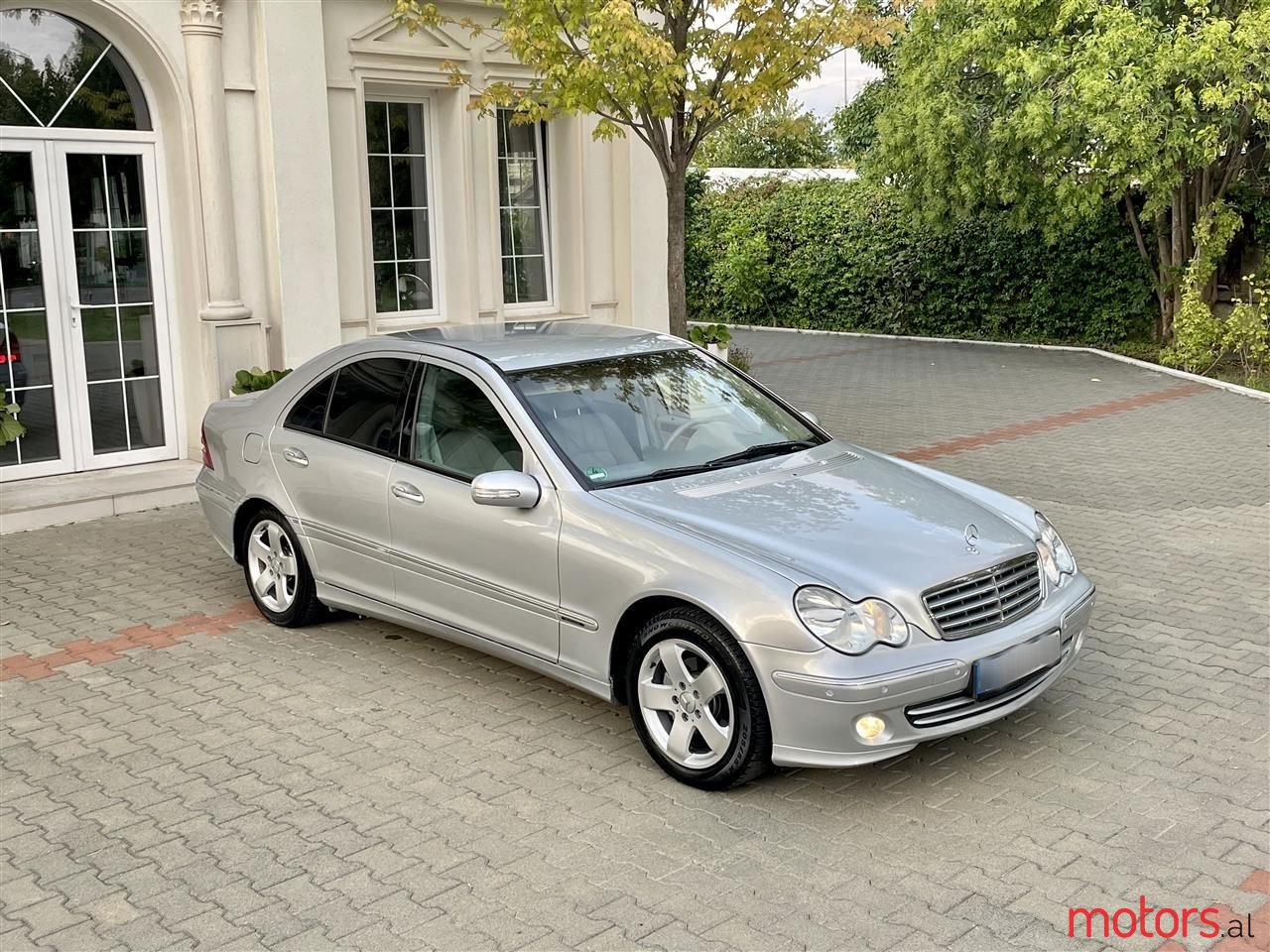 2004' Mercedes-Benz C 220 photo #1