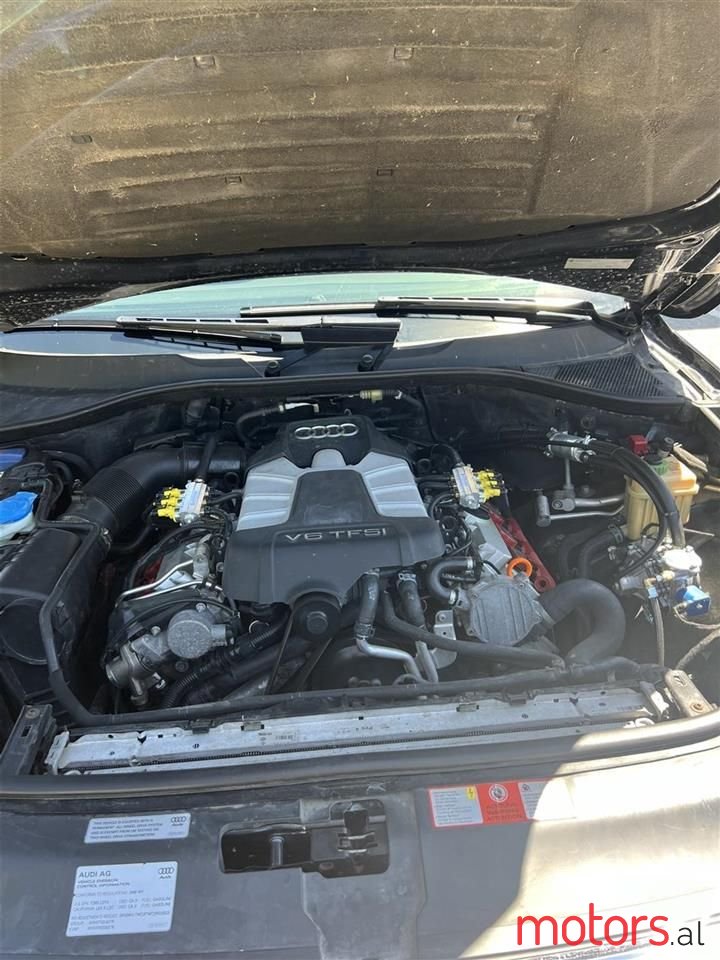 2012' Audi Q7 photo #2