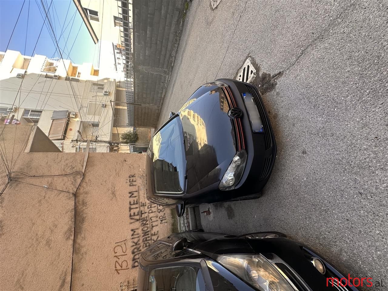 2009' Volkswagen Golf photo #3