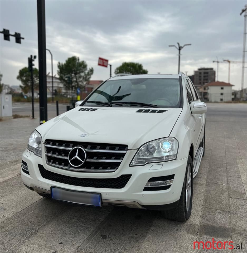 2010' Mercedes-Benz ML 320 photo #2