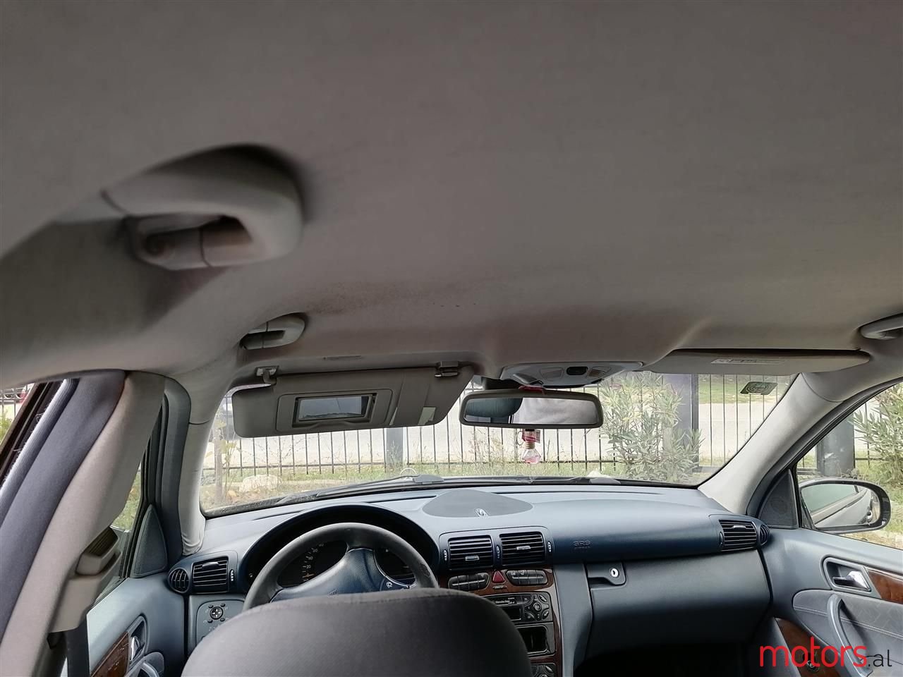 2002' Mercedes-Benz C 270 photo #4