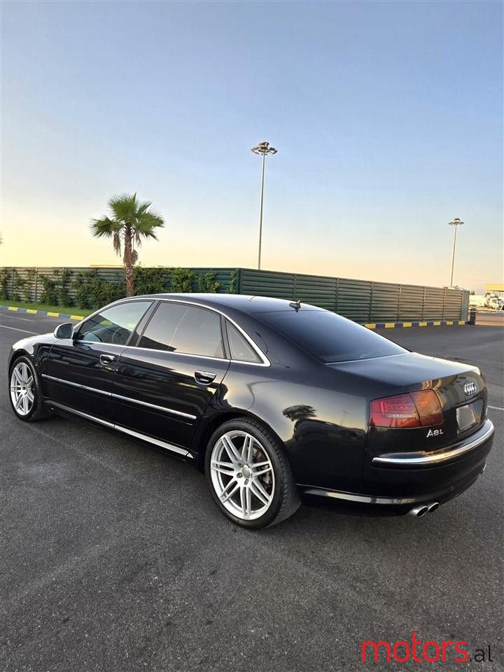 2009' Audi A8 photo #2