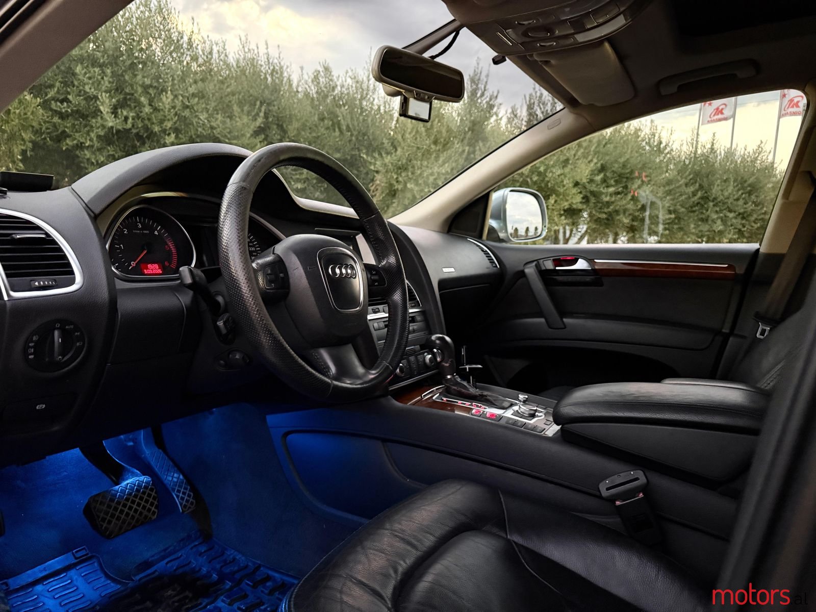 2009' Audi Q7 photo #2