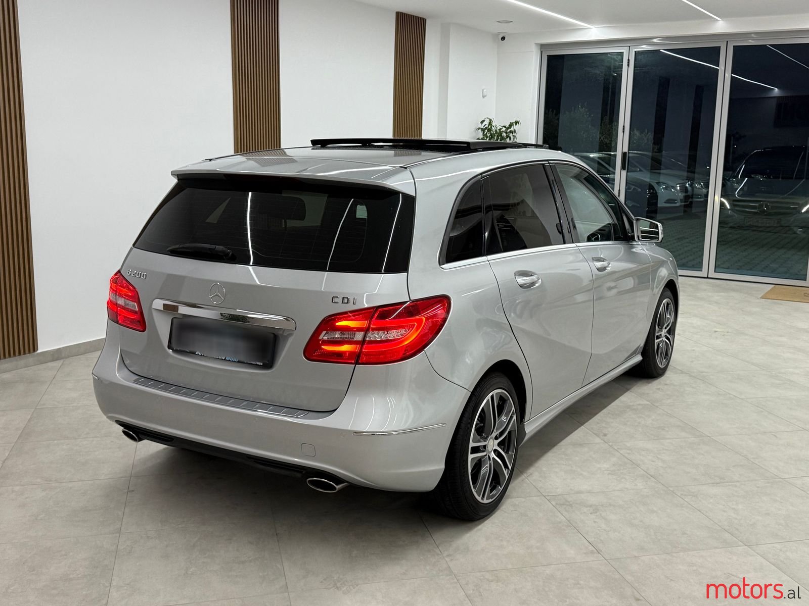 2012' Mercedes-Benz B 200 photo #6