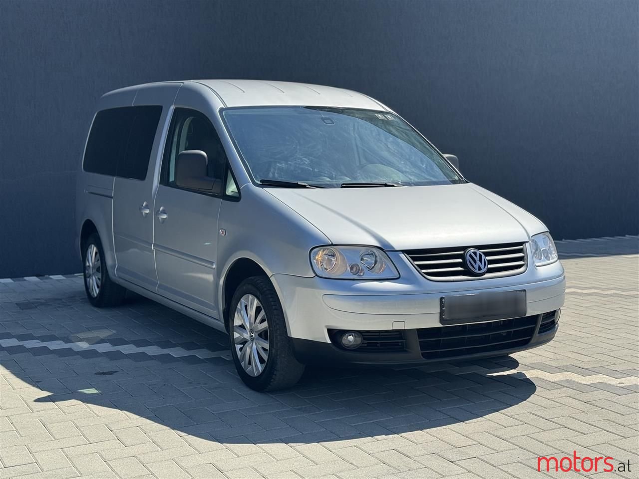 2008' Volkswagen Caddy photo #2