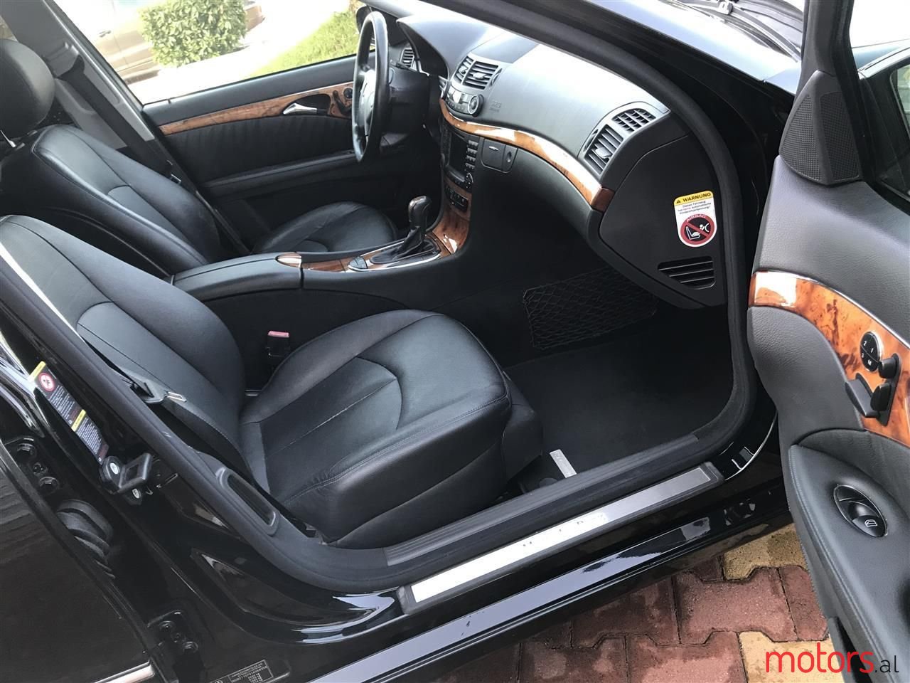 2006' Mercedes-Benz E 500 photo #3