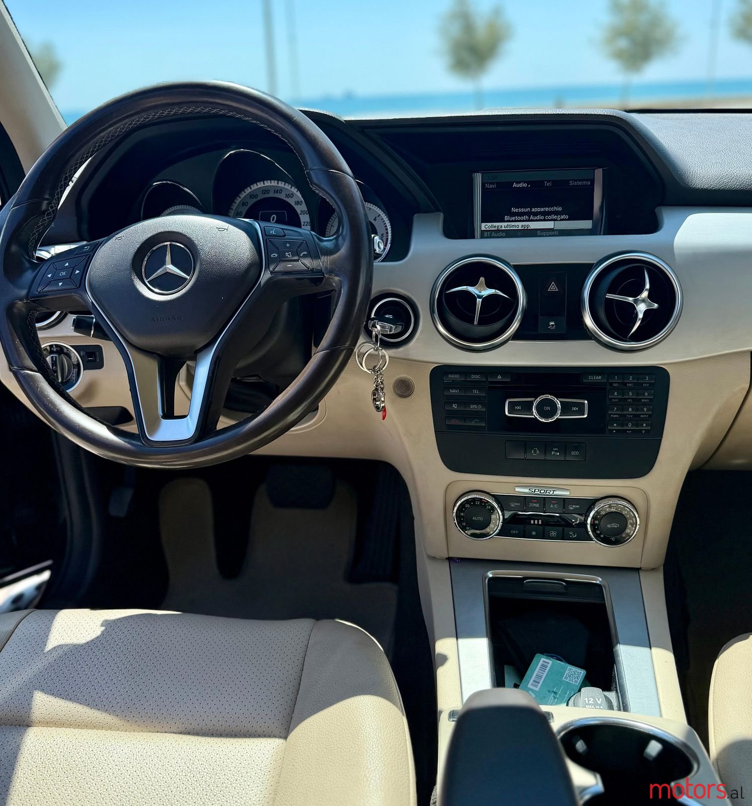 2013' Mercedes-Benz GLK 220 photo #4