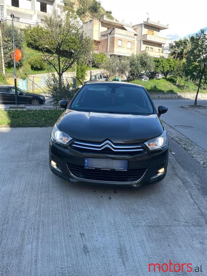 2011' Citroen C4 photo #4