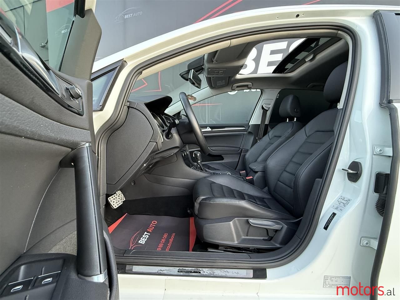 2014' Volkswagen Golf photo #5